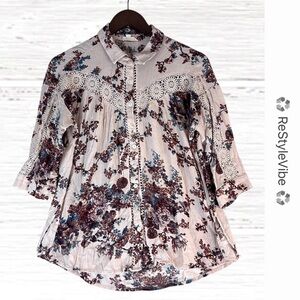 ODDY Women’s Size S Shirt Blouse Button Up Floral Lace Oversized Crochet Details